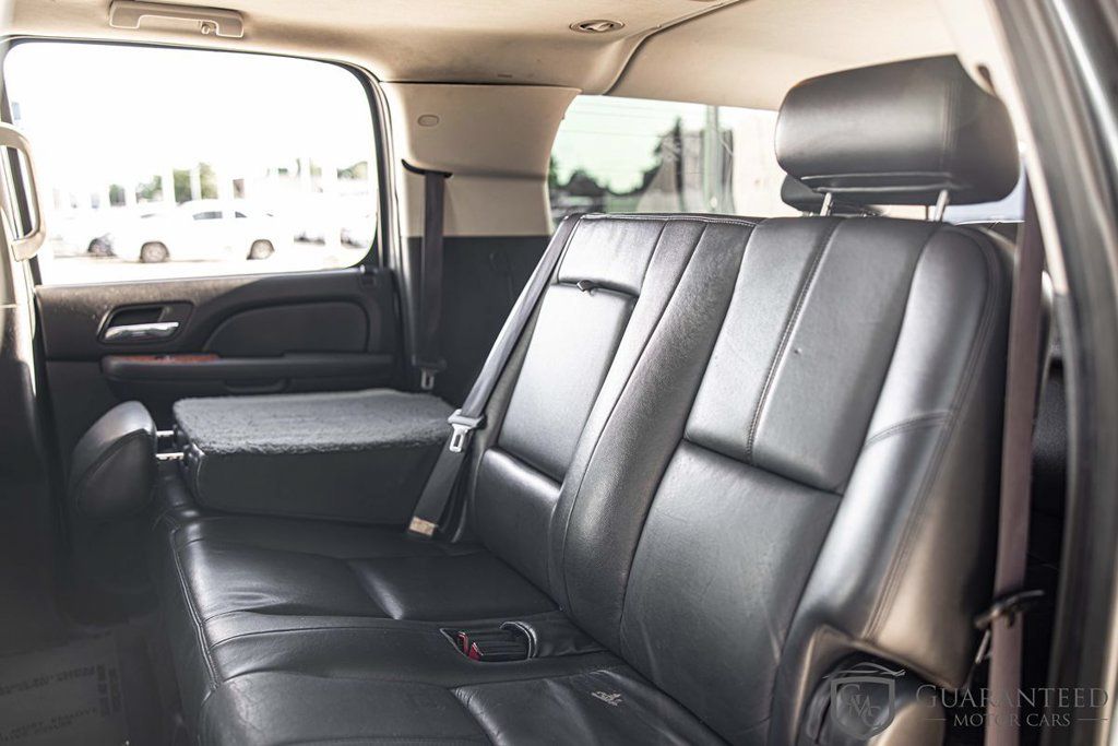Used 2008 Chevrolet Suburban LT w/ LT Preferred Equipment Group AWD/4WD image 22