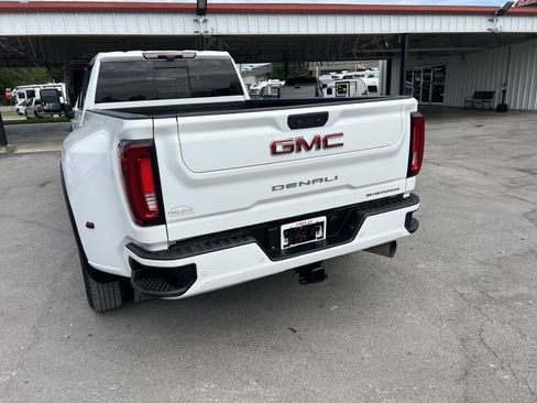 Used 2021 GMC Sierra 3500 Denali w/ Denali Ultimate Package AWD/4WD image 9