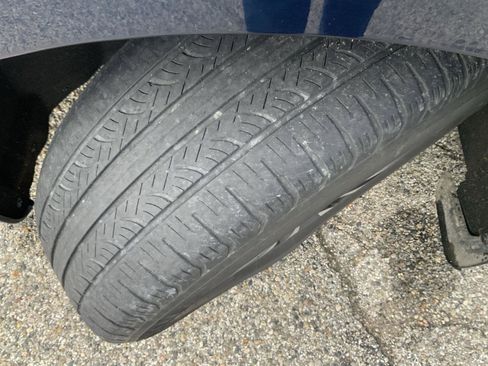 Used 2021 Chrysler Pacifica Limited w/ Premium & Safety Sphere Group image 23