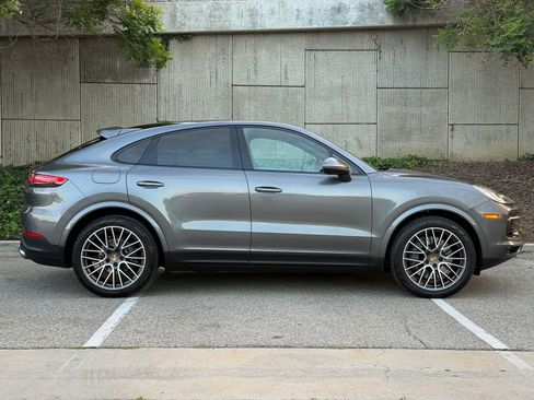 Used 2020 Porsche Cayenne S w/ Premium Package image 10