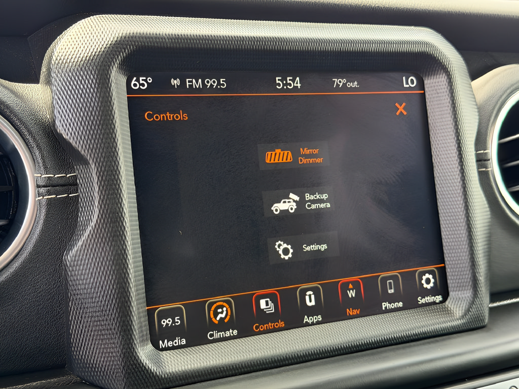 Used 2022 Jeep Wrangler Unlimited Sahara AWD/4WD image 48