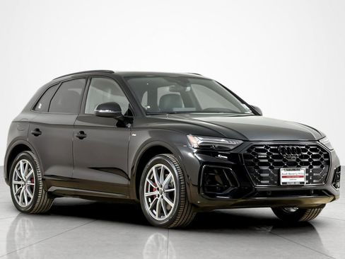Used 2024 Audi Q5 e Prestige w/ Prestige Package AWD/4WD image 7