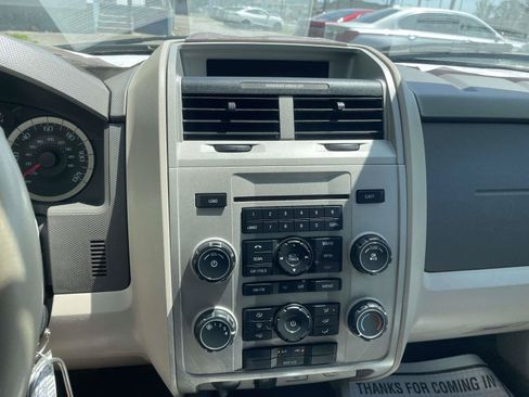 Used 2011 Ford Escape XLT w/ 202A Rapid Spec Order Code FWD image 22