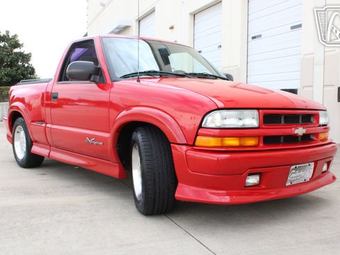 Used 2001 Chevrolet S10 Pickup Xtreme w/ Preferred Equipment Group image 19
