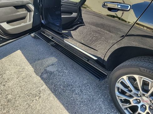Used 2022 GMC Yukon Denali w/ Denali Premium Package RWD image 10