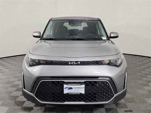 Used 2023 Kia Soul LX w/ LX Technology Package image 7