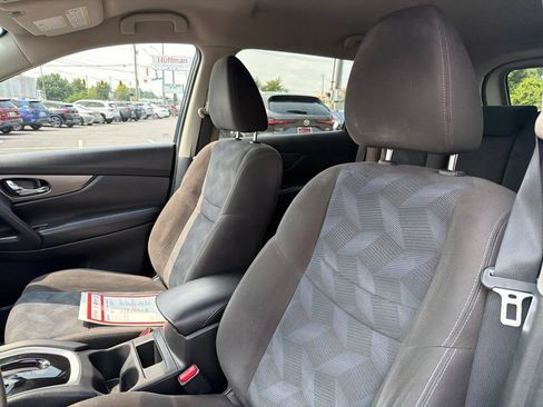 Used 2015 Nissan Rogue SV FWD image 14