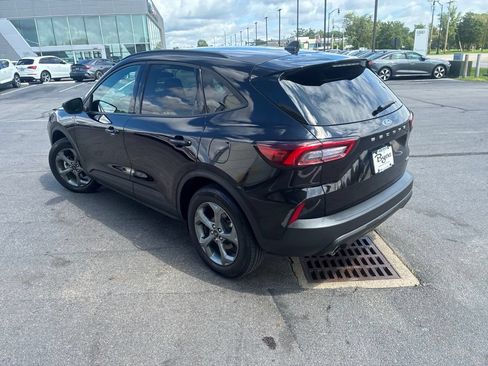 Used 2025 Ford Escape ST-Line Select AWD/4WD image 2