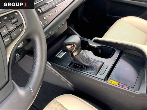 Certified 2024 Lexus ES 350 w/ Premium Package FWD image 16