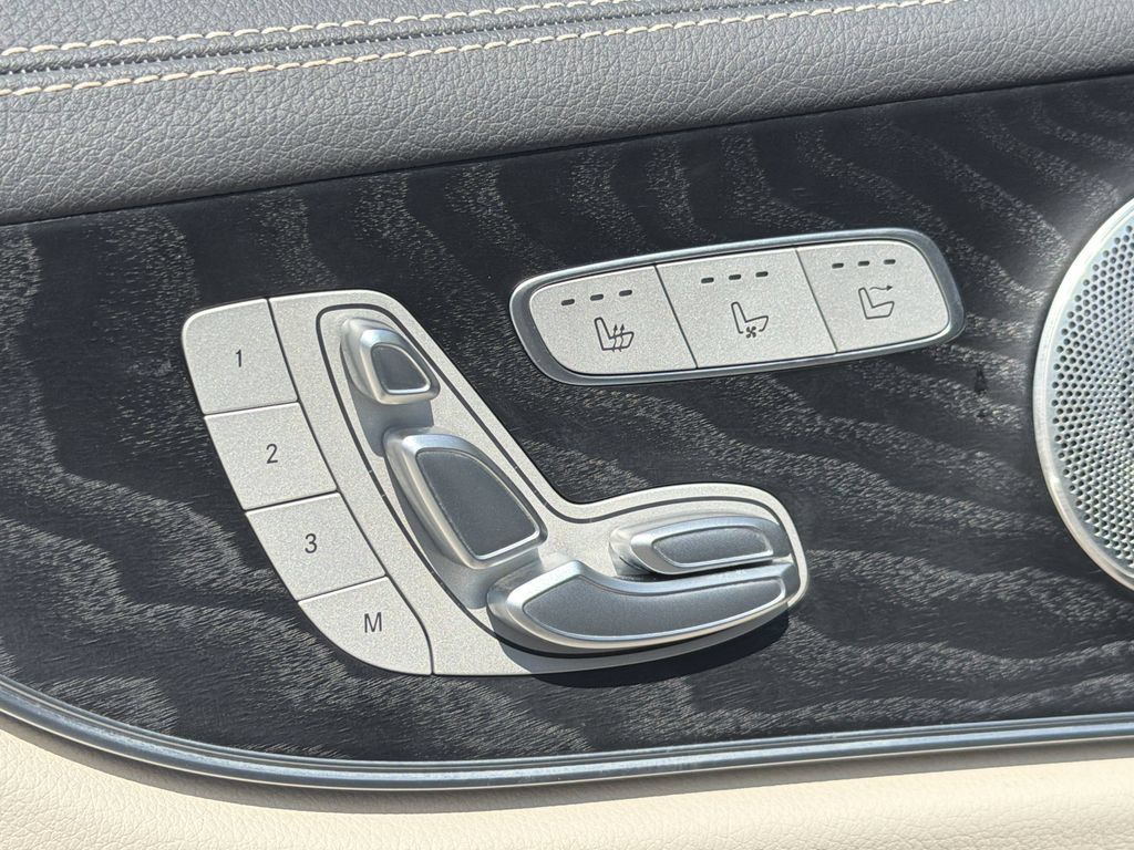 Used 2023 Mercedes-Benz E 450 Cabriolet image 12