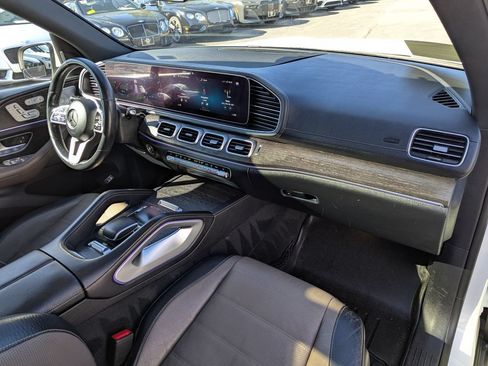 Used 2020 Mercedes-Benz GLS 450 4MATIC image 31