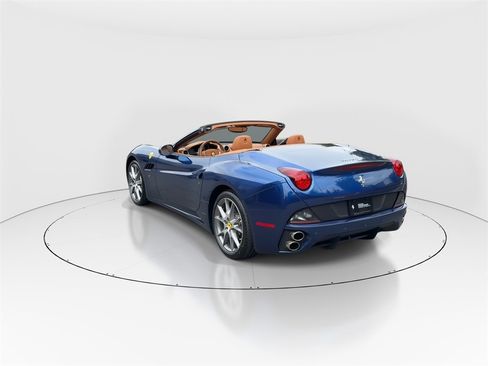 Used 2013 Ferrari California Base image 6