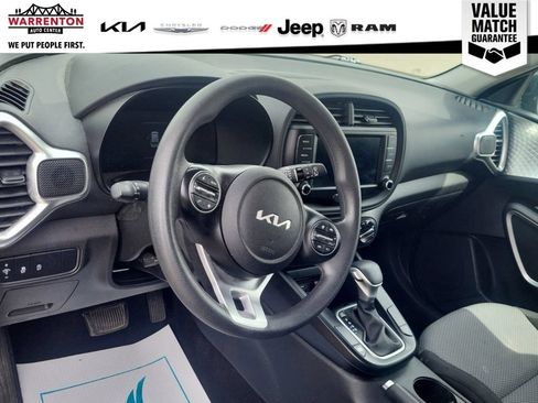 Used 2023 Kia Soul LX w/ Option Group 015 FWD image 10