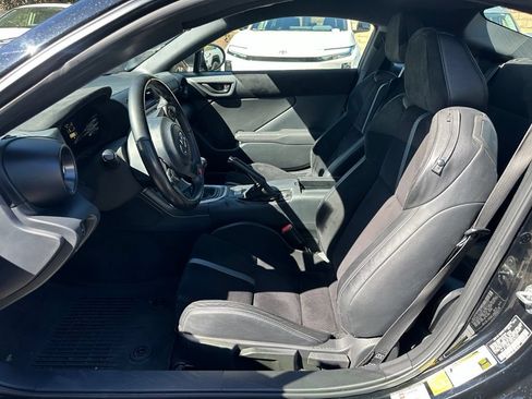 Used 2024 Toyota GR86 Premium RWD image 8
