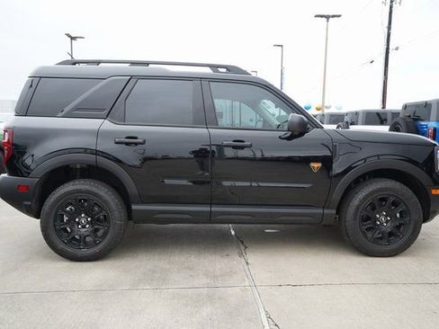 New 2025 Ford Bronco Sport Badlands image 8