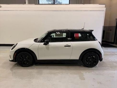New 2026 MINI Cooper S image 2