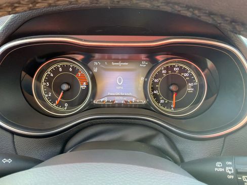 Used 2022 Jeep Cherokee Trailhawk w/ Premium Leather Package AWD/4WD image 29