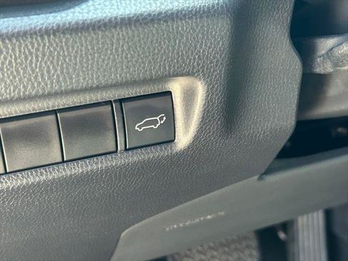Certified 2022 Toyota RAV4 XLE w/ Convenience Package AWD/4WD image 26