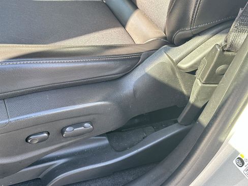 Used 2018 Chevrolet Trax LT w/ LT Convenience Package image 22