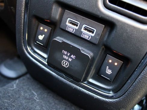 Used 2021 Jeep Grand Cherokee Limited w/ Luxury Group II image 38