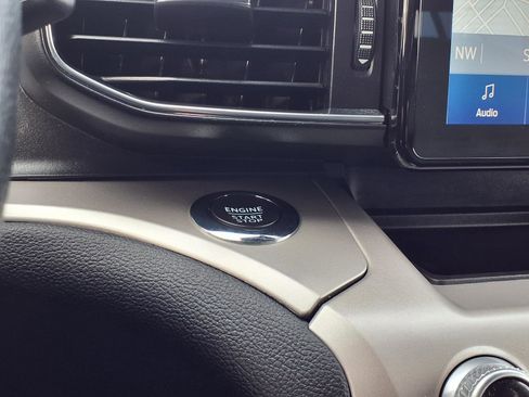 Certified 2022 Ford Explorer XLT w/ Equipment Group 202A image 15