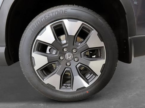 New 2026 Honda Pilot Touring image 9