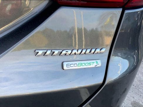 Used 2018 Ford Fusion Titanium FWD image 10
