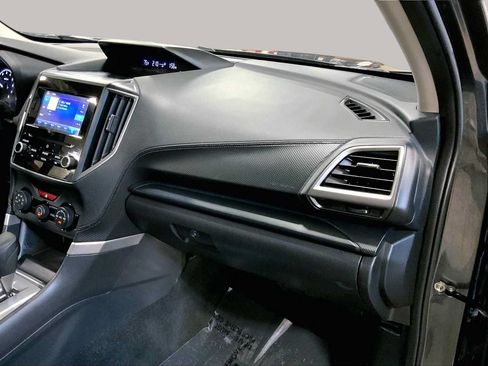 Used 2020 Subaru Forester AWD/4WD image 18