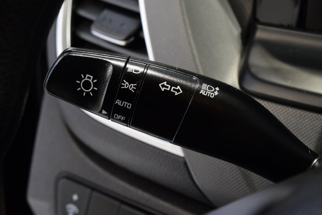 Used 2024 Kia Seltos LX AWD/4WD image 16