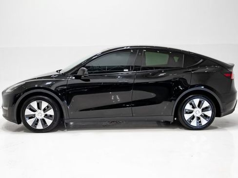Used 2021 Tesla Model Y Long Range AWD/4WD image 22