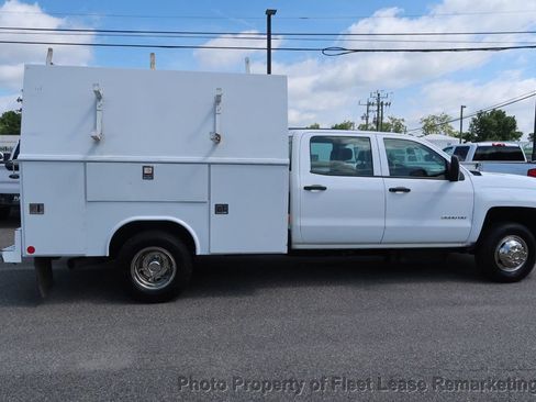 Used 2015 Chevrolet Silverado 3500 W/T AWD/4WD image 5