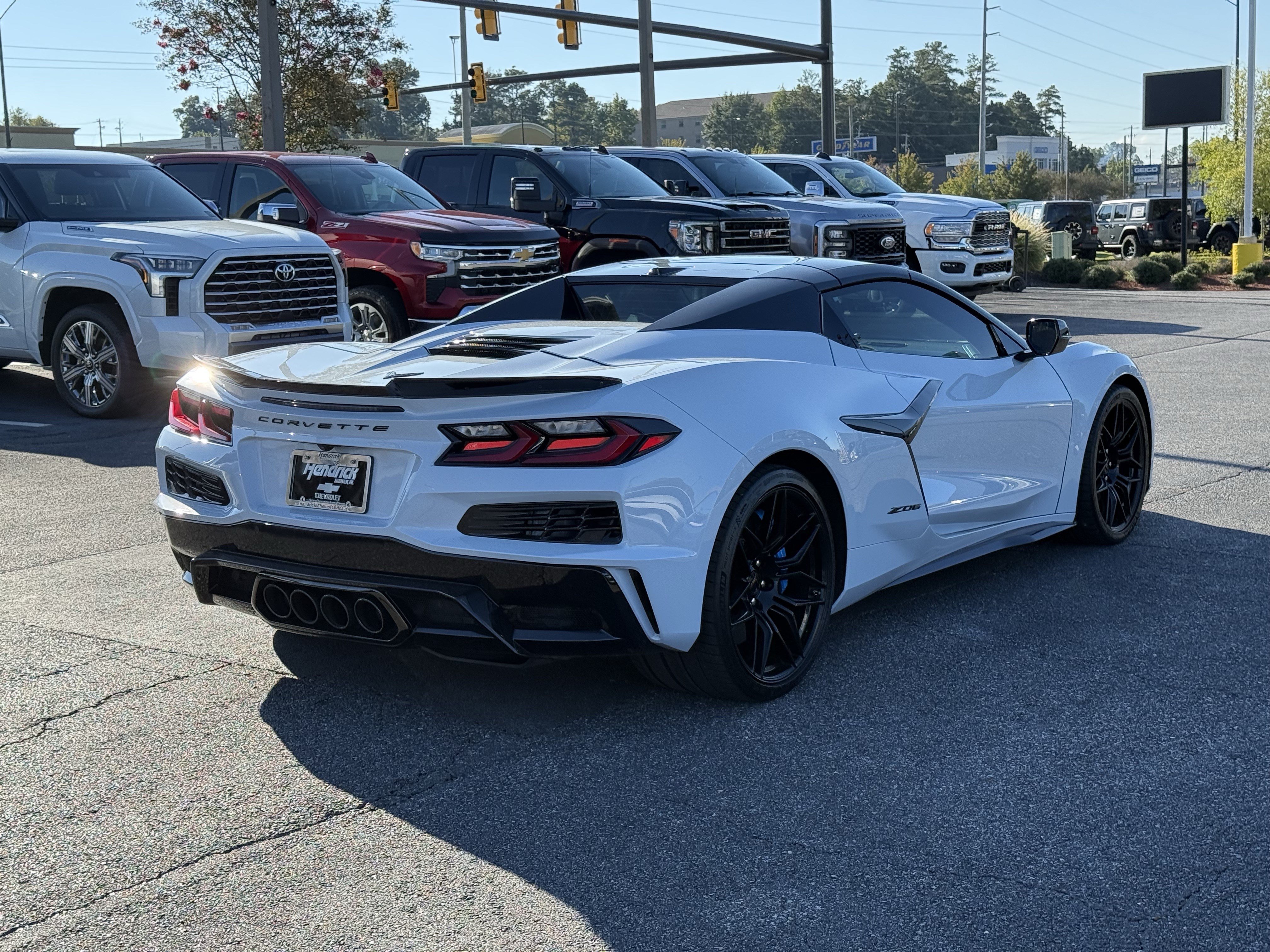 Used 2023 Chevrolet Corvette Z06 w/ Stealth Interior Trim Package RWD image 11