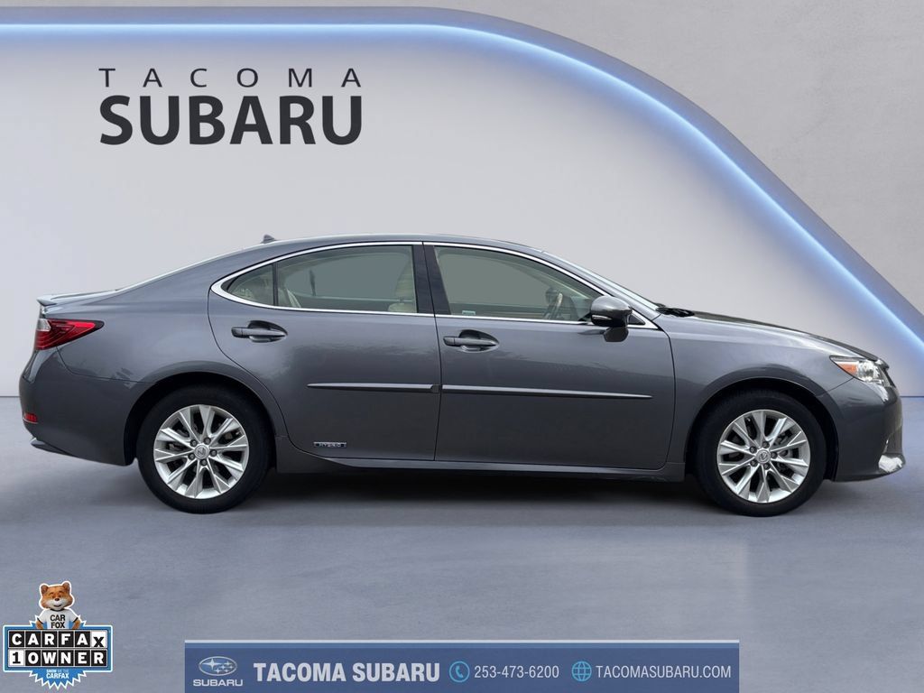 Used 2013 Lexus ES 300h w/ Luxury Pkg FWD image 6