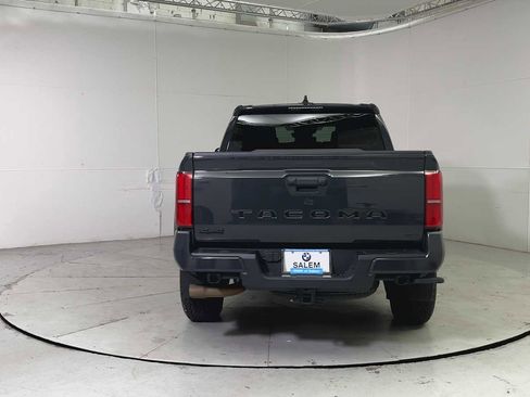 Used 2024 Toyota Tacoma 4x4 Double Cab image 3