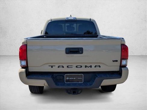 Used 2019 Toyota Tacoma TRD Sport RWD image 7