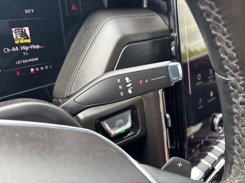 Certified 2025 GMC Yukon Denali AWD/4WD image 23