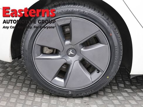 Used 2023 Tesla Model 3 Standard Range image 24