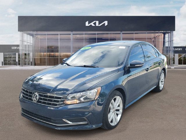 Used 2019 Volkswagen Passat 2.0T Wolfsburg FWD image 3