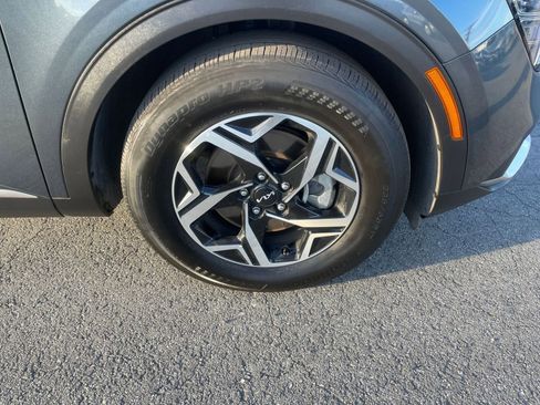 Used 2025 Kia Sportage LX image 30