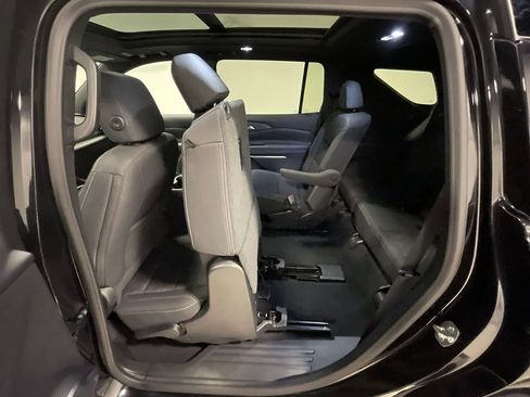 Used 2024 Chevrolet Traverse LT w/ Midnight/Sport Edition AWD/4WD image 20