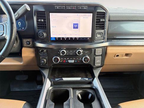 Used 2024 Ford F350 Lariat w/ Lariat Ultimate Package image 11