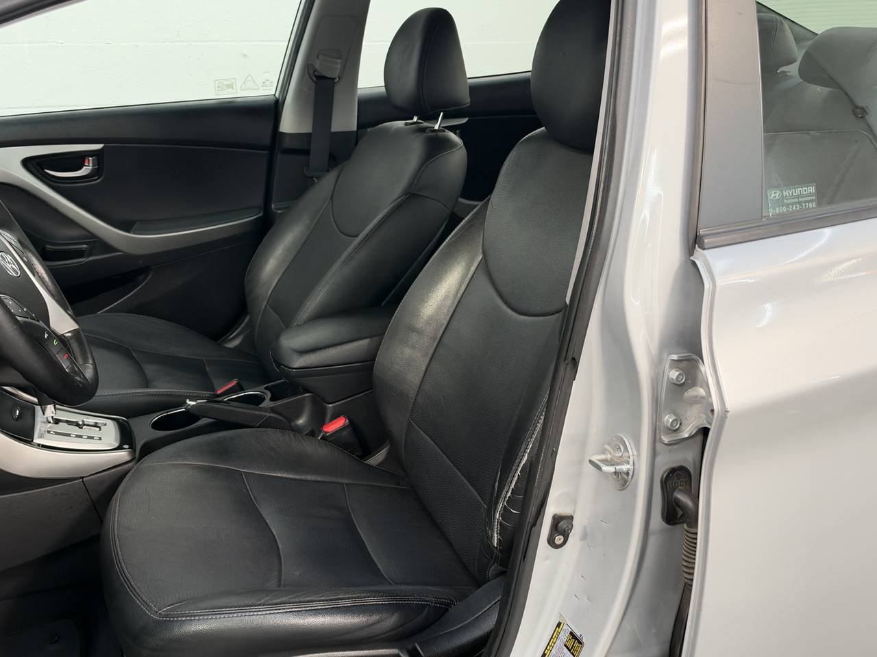 Used 2011 Hyundai Elantra Limited FWD image 17