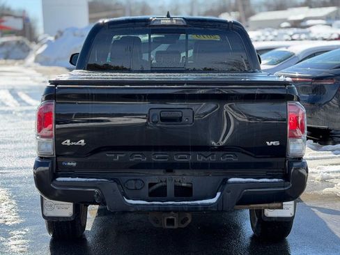Used 2019 Toyota Tacoma Limited image 4