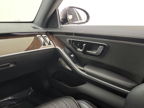 Used 2023 Mercedes-Benz S 500 4MATIC image 23