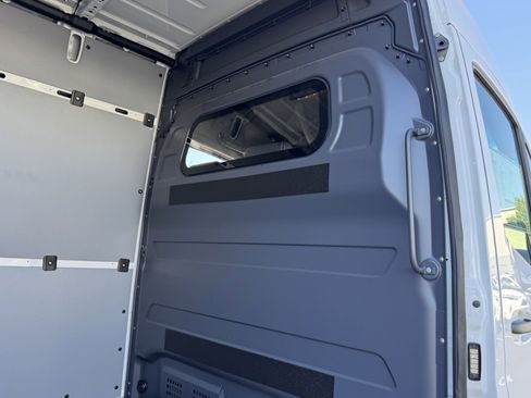 New 2025 Mercedes-Benz Sprinter 2500 image 18