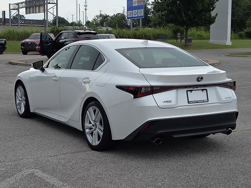 Used 2024 Lexus IS 300 w/ Comfort Package RWD image 4