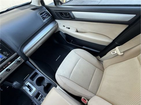 Used 2017 Subaru Outback 2.5i AWD/4WD image 9