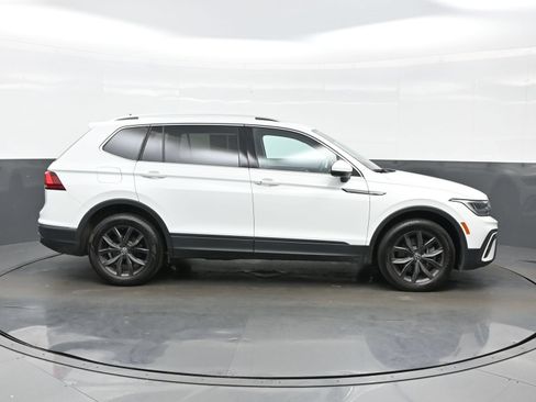 Used 2022 Volkswagen Tiguan SE w/ Panoramic Sunroof Package AWD/4WD image 7