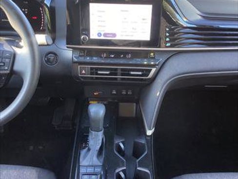 Used 2025 Toyota Camry LE FWD image 32