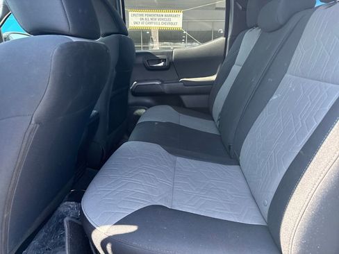 Used 2023 Toyota Tacoma TRD Off-Road image 30